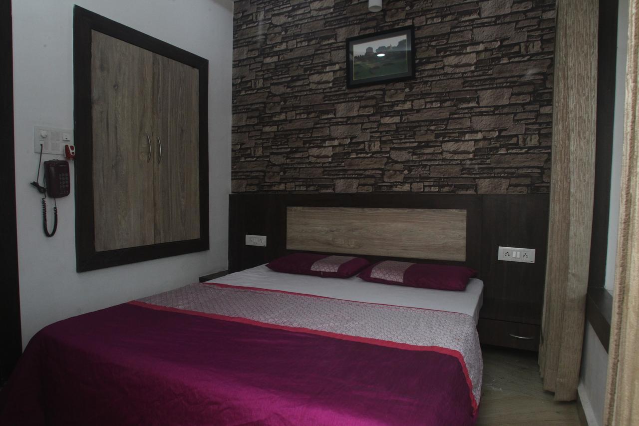 Alakhnanda Guest House Varanasi Eksteriør billede